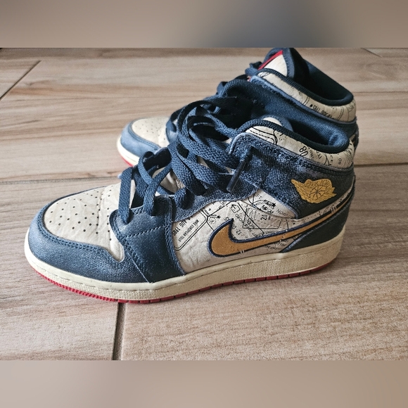 Jordan Other - Jordan 1 Kids Mid SE Take Flight Gold Swoosh  Sneaker 4.5Y